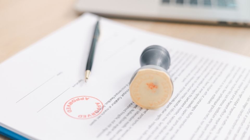 Pembuatan & Pemeriksaan Dokumen Hukum (Legal Drafting & Review)